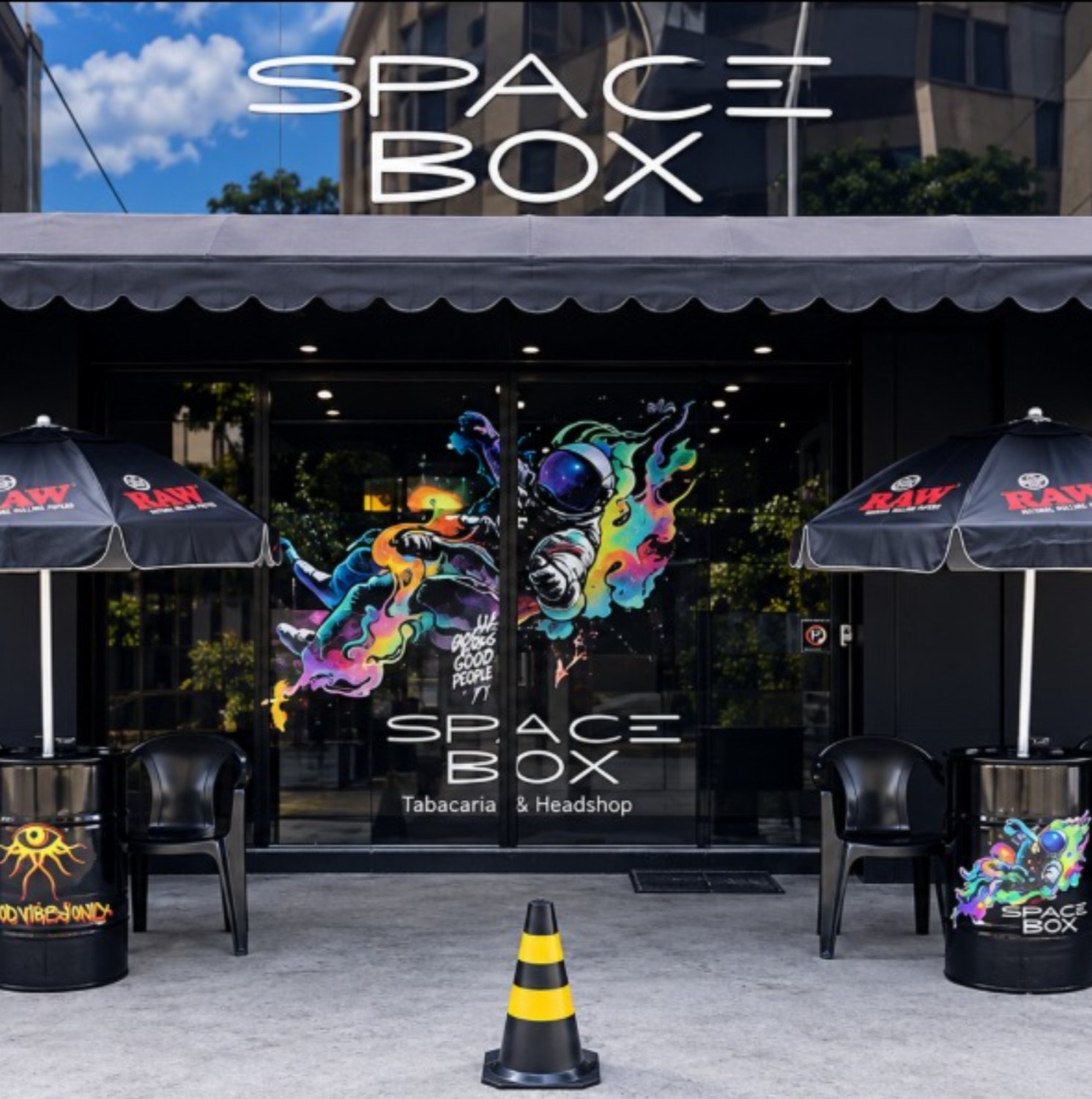 Space Box Fachada